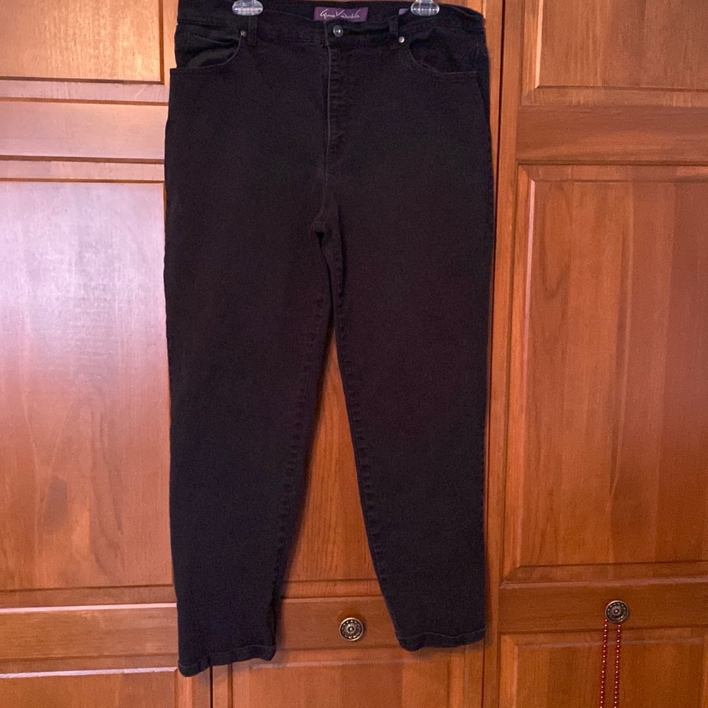 Black Gloria Vanderbilt Amanda jeans size 18